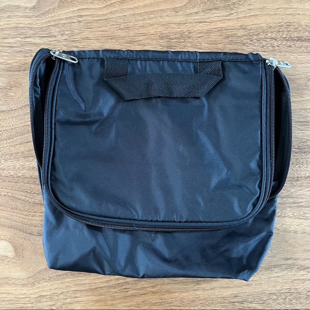 NWOT Samsonite toiletry bag